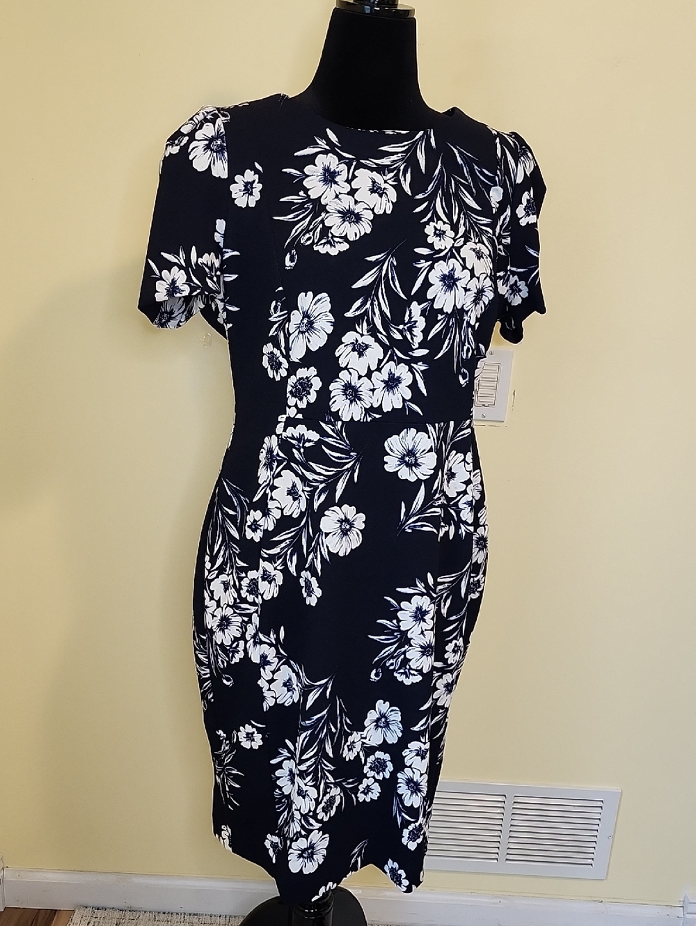 Calvin Klein Navy White Floral Fitted Dress Size‎ 16
